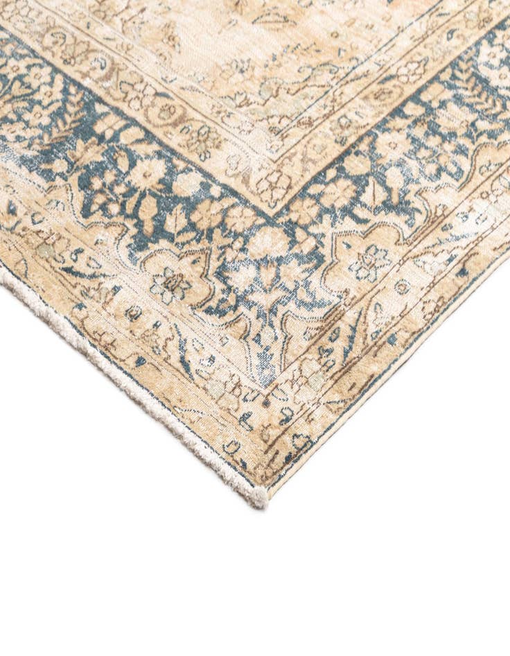 Detail image of  7' 9 x 11' 10 Vintage Royal Wool Rug