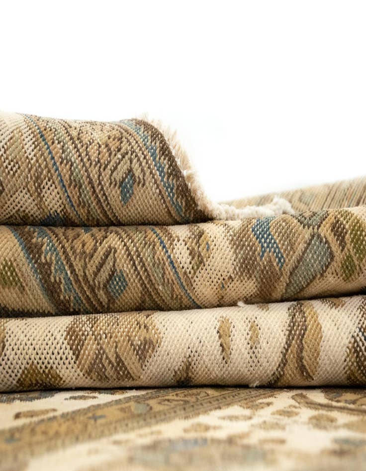 Detail image of 7' 11 x 10' 9 Hand Knotted Vintage Royal Persian Wool Rug