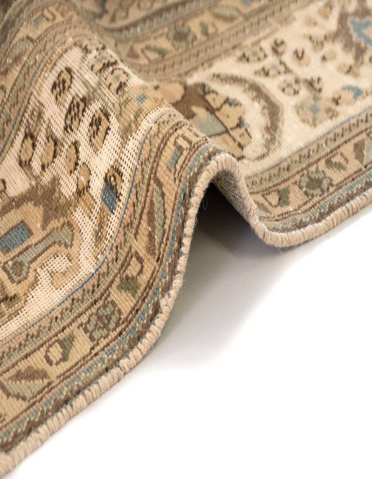 Detail image of 7' 11 x 10' 9 Hand Knotted Vintage Royal Persian Wool Rug