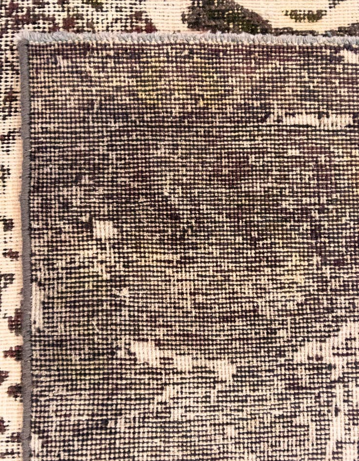 Detail image of  9' 6 x 12' 4 Vintage Royal Wool Rug