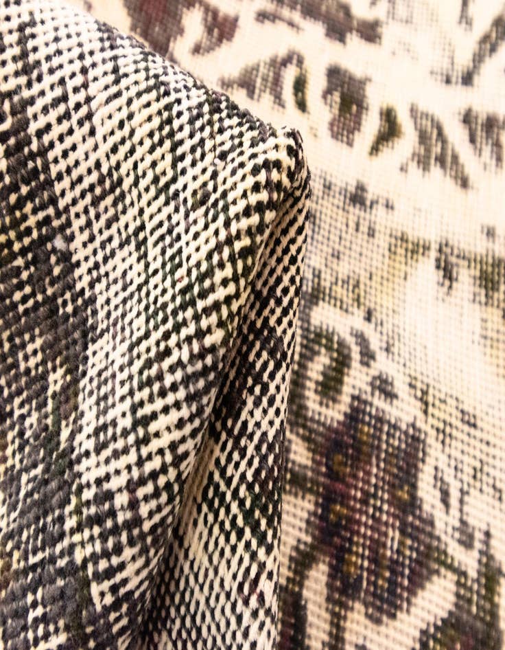 Detail image of  9' 6 x 12' 4 Vintage Royal Wool Rug