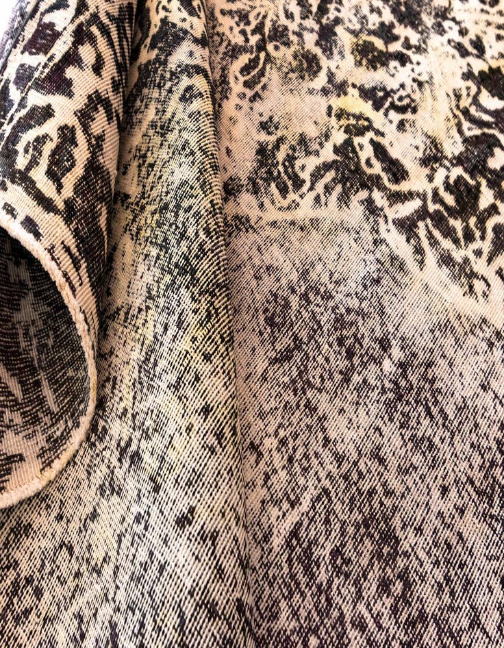 Detail image of  9' 1 x 12' 1 Vintage Royal Wool Rug