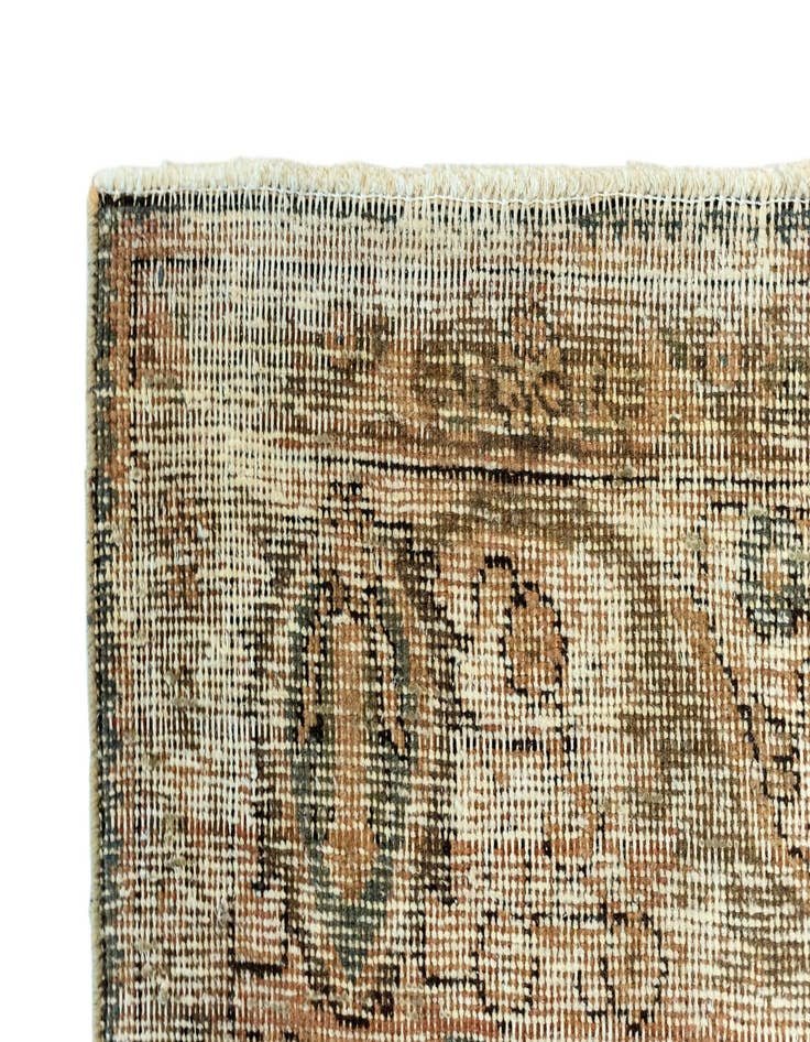 Detail image of  6' 5 x 9' 9 Vintage Royal Wool Rug