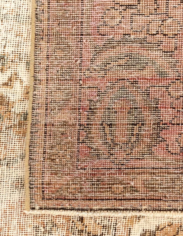 Detail image of  6' 5 x 9' 9 Vintage Royal Wool Rug