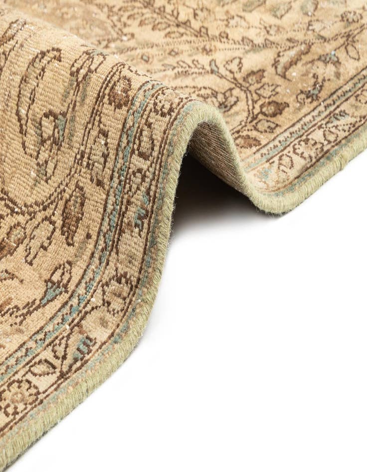 Detail image of  7' 5 x 10' 9 Vintage Royal Rug