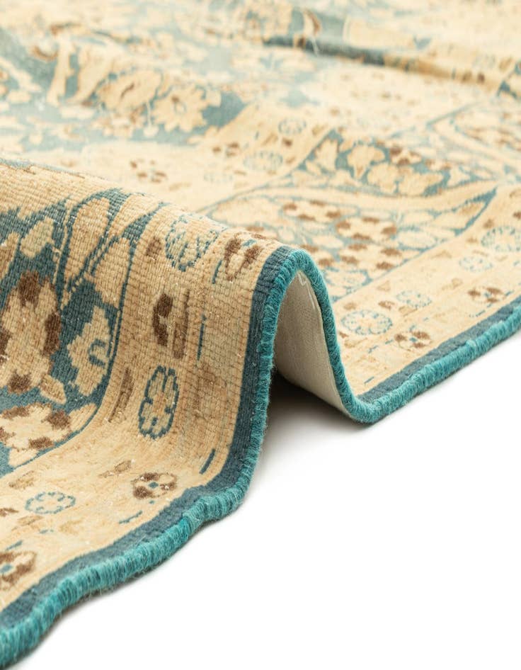 Detail image of  9' 10 x 13' 5 Vintage Royal Rug