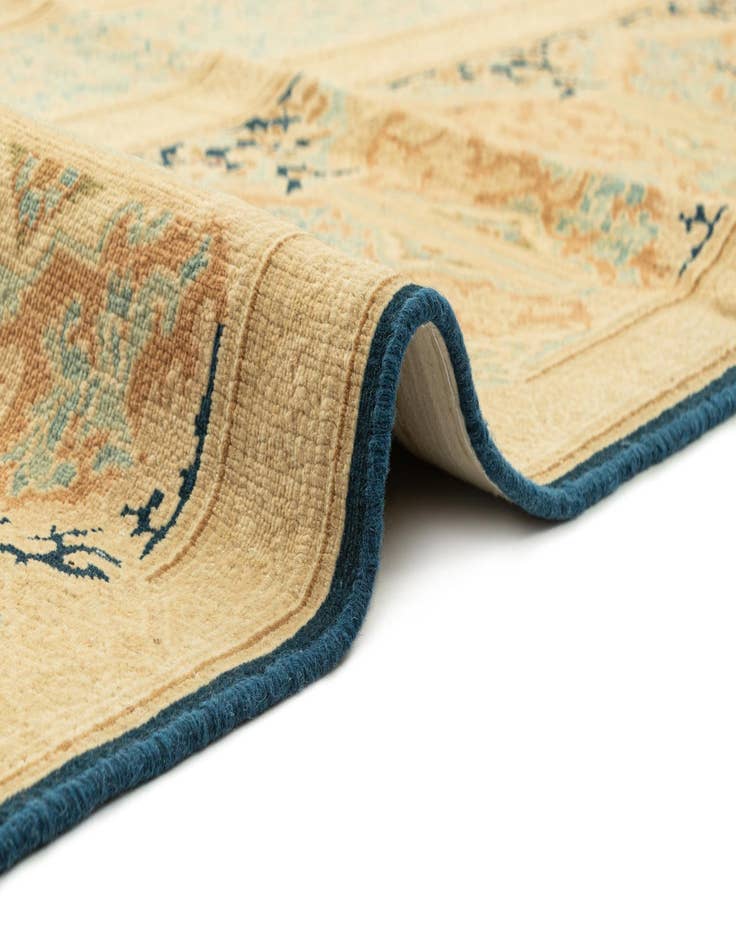 Detail image of  9' 3 x 11' 11 Vintage Royal Rug