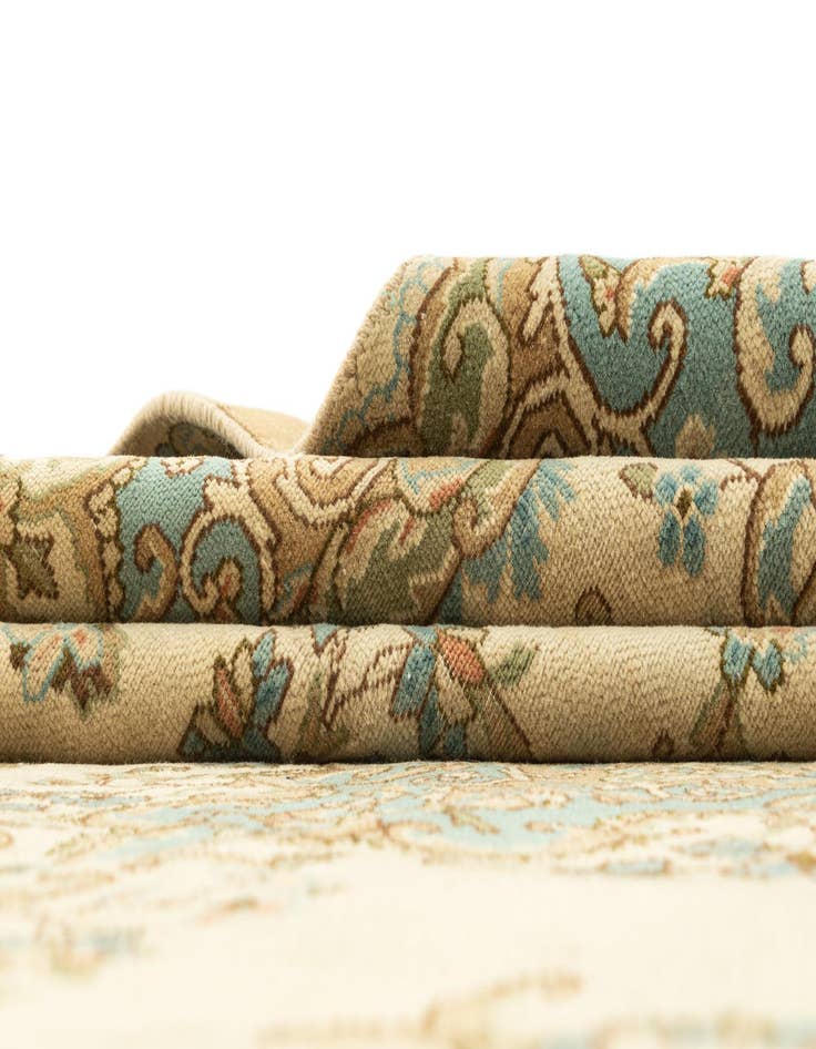 Detail image of  8' 9 x 12' 5 Vintage Royal Rug