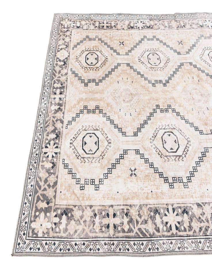 Detail image of  5' x 8' Yara Rug