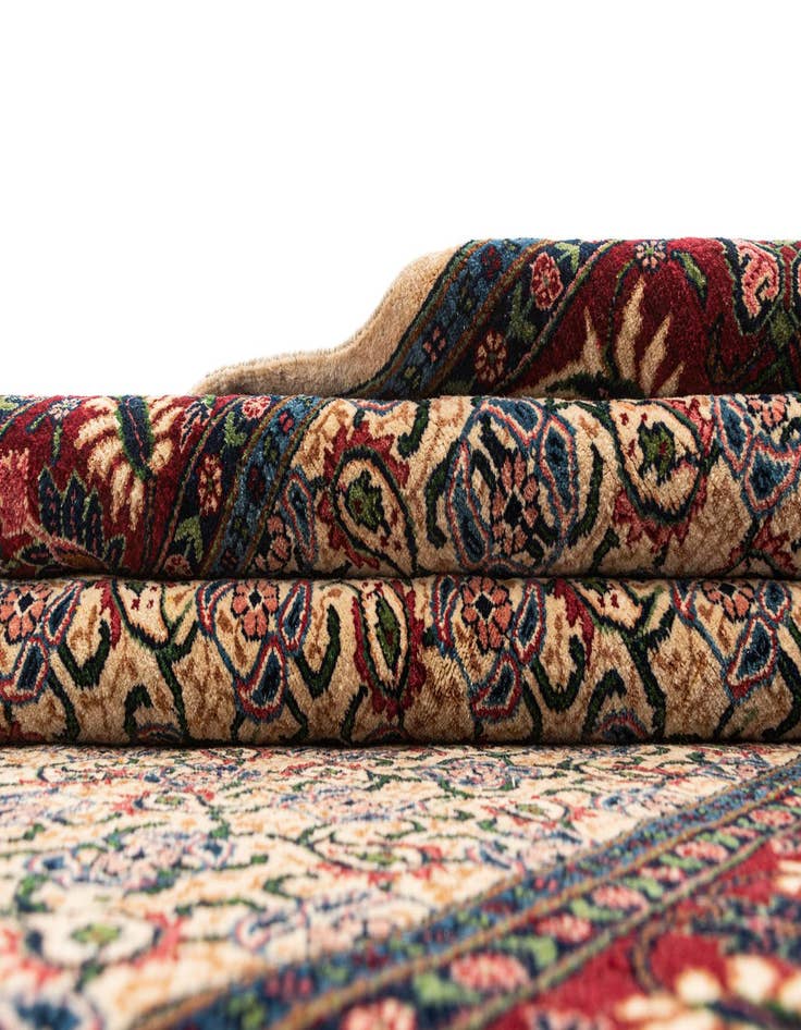 Detail image of  4' 8 x 6' 9 Yazd Rug