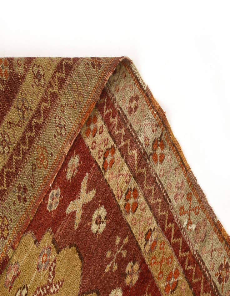 Detail image of  3' 3 x 4' 3 Yuruk Rug