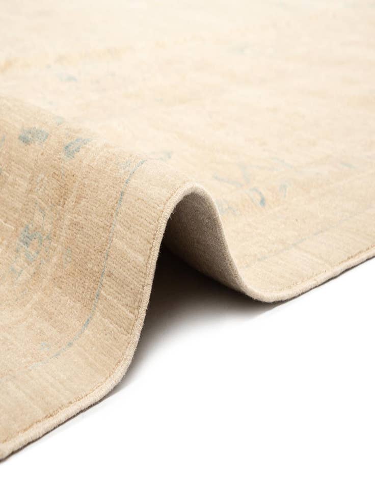 Detail image of  13' 4 x 19' 11 Ziegler Rug