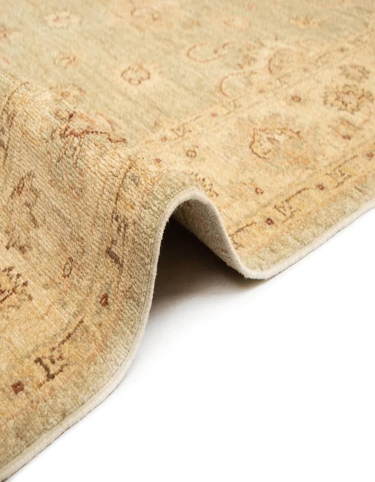 Detail image of  5' 8 x 8' Ziegler Wool Rug