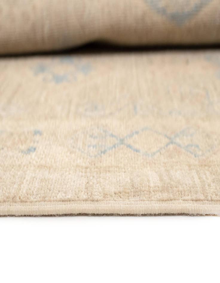 Detail image of  8' 10 x 11' 8 Ziegler Wool Rug