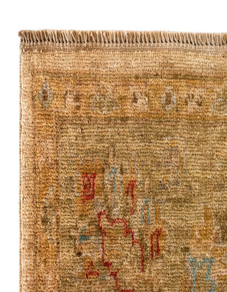 Detail image of  4' 11 x 6' 11 Ziegler Rug