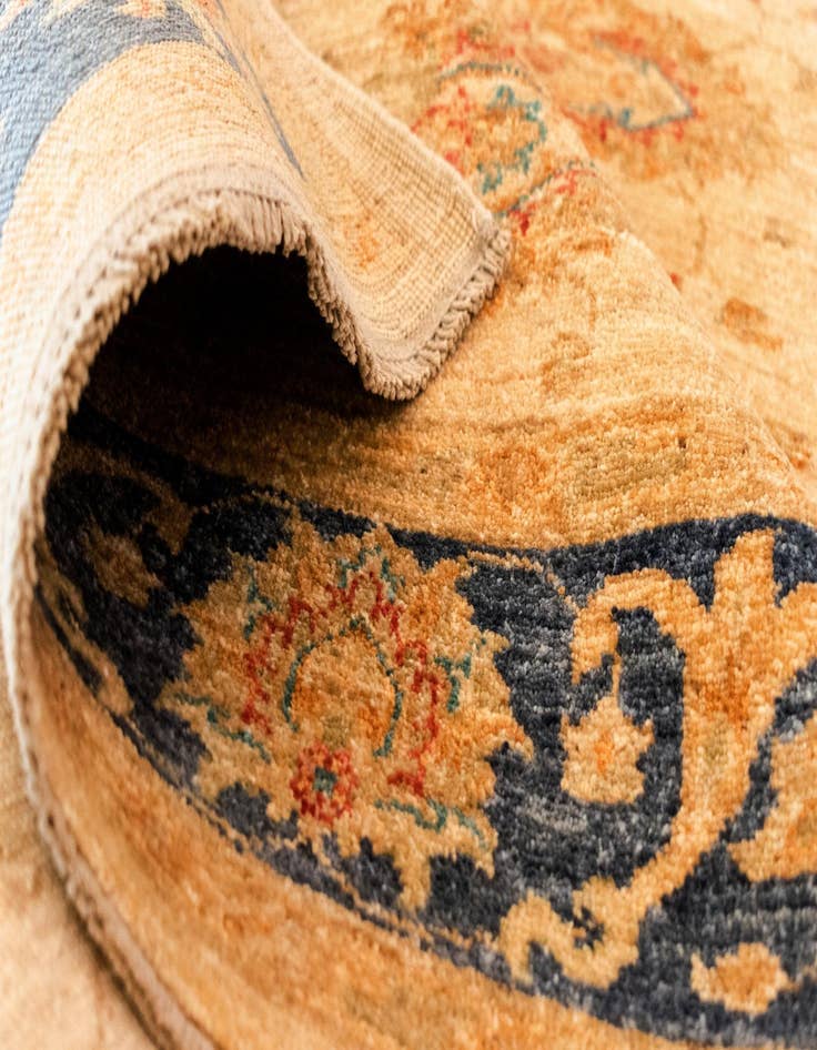 Detail image of  5' 8 x 7' 8 Ziegler Rug