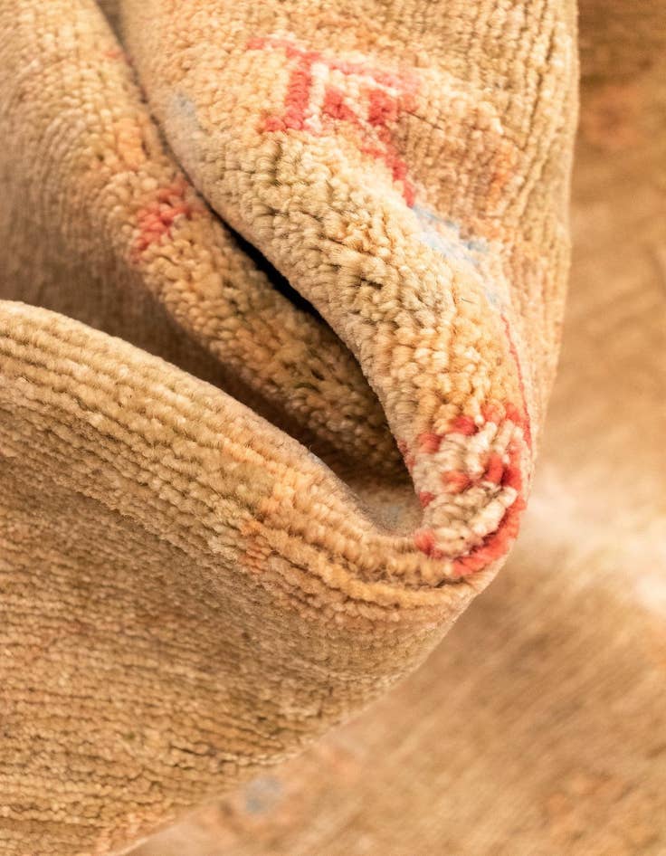 Detail image of  6' 8 x 9' 9 Ziegler Rug