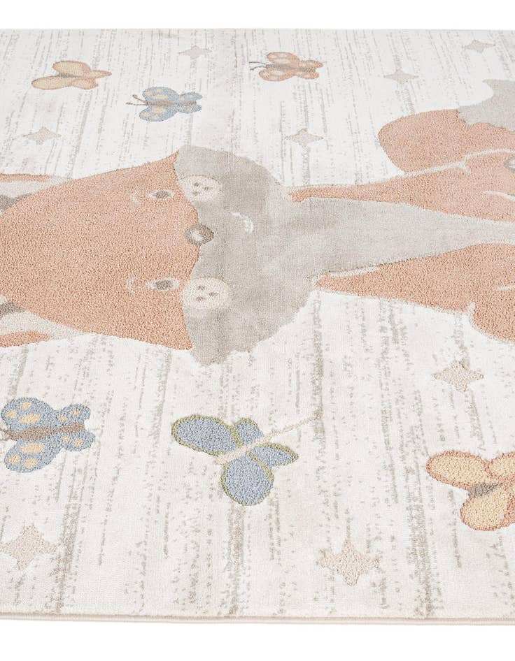 Detail image of  5' 2 x 7' 7 Zoey Rug