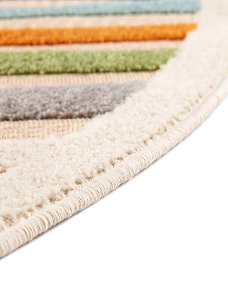 Detail image of  5' 3 x 5' 3  Washable Aruba Indoor / Outdoor Round Rug