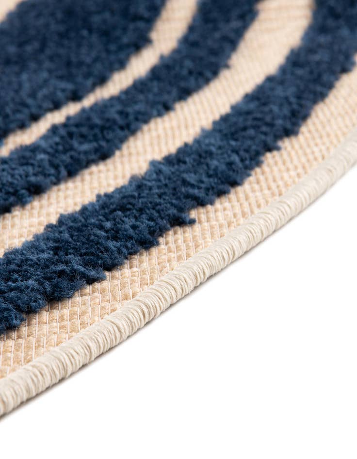 Detail image of  3' 3 x 3' 3  Washable Aruba Indoor / Outdoor Round Rug