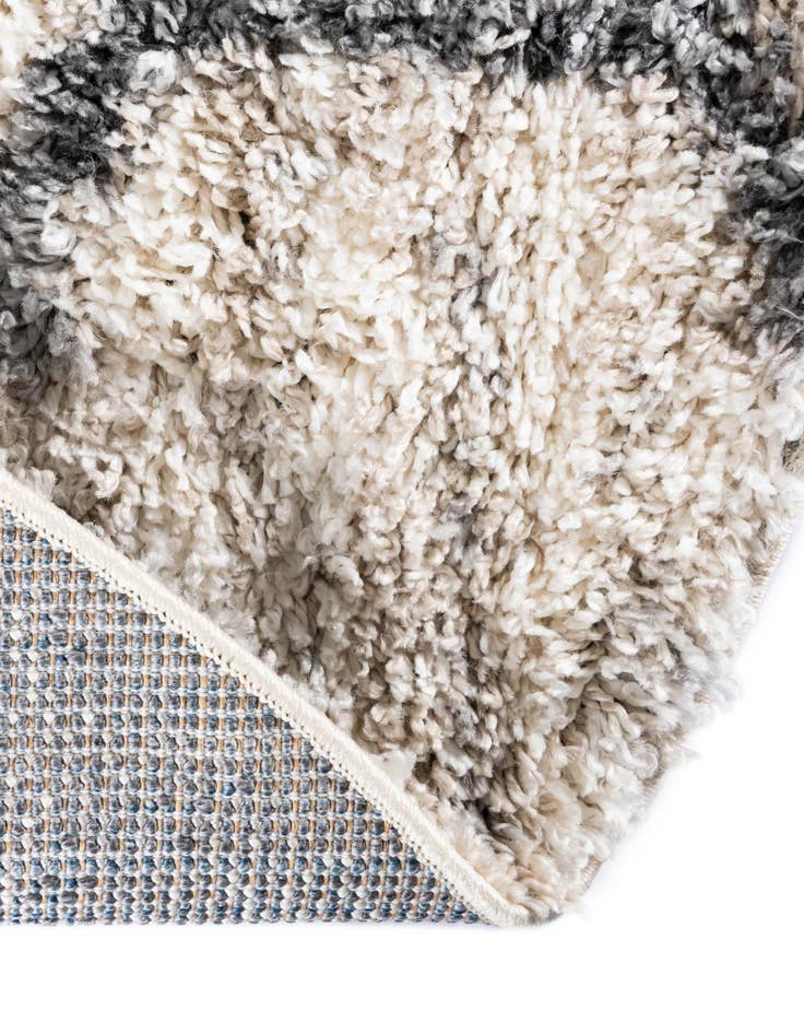 Detail image of  3' 3 x 3' 3 Athena Shag Round Rug