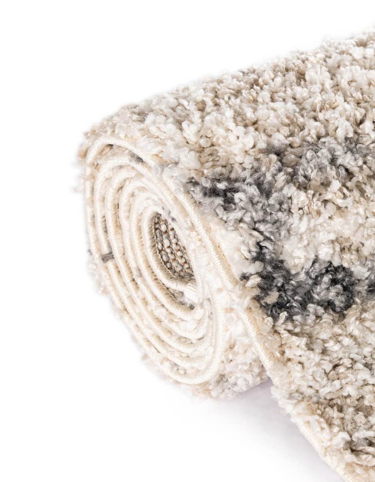 Detail image of  3' 3 x 3' 3 Athena Shag Round Rug