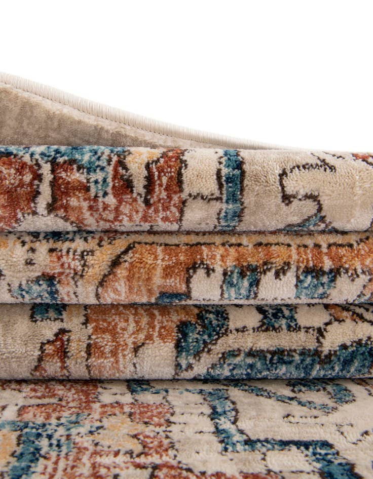 Detail image of  5' 3 x 5' 3 Dahlia Round Rug