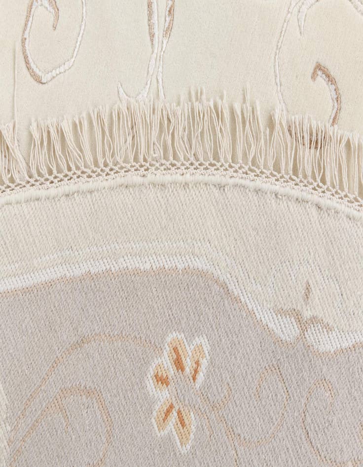 Detail image of  9' 9 x 9' 9  Hand Knotted Darya Wool Round Rug