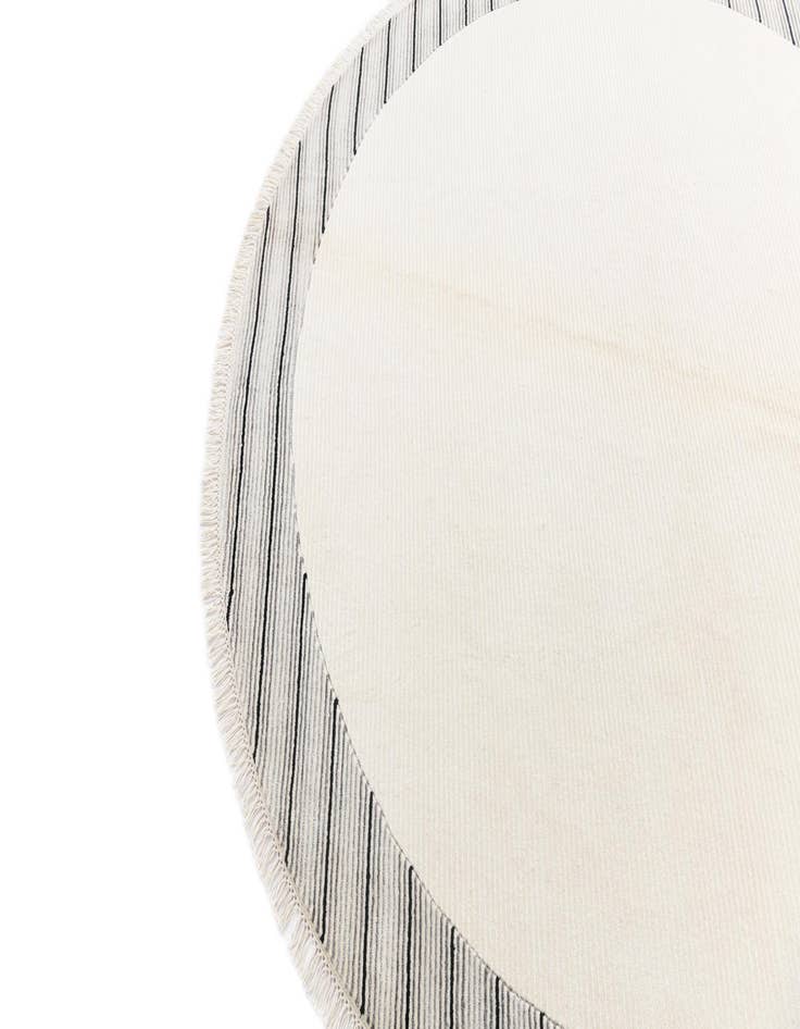 Detail image of  6' 6 x 6' 6  Hand Knotted Darya Wool Round Rug