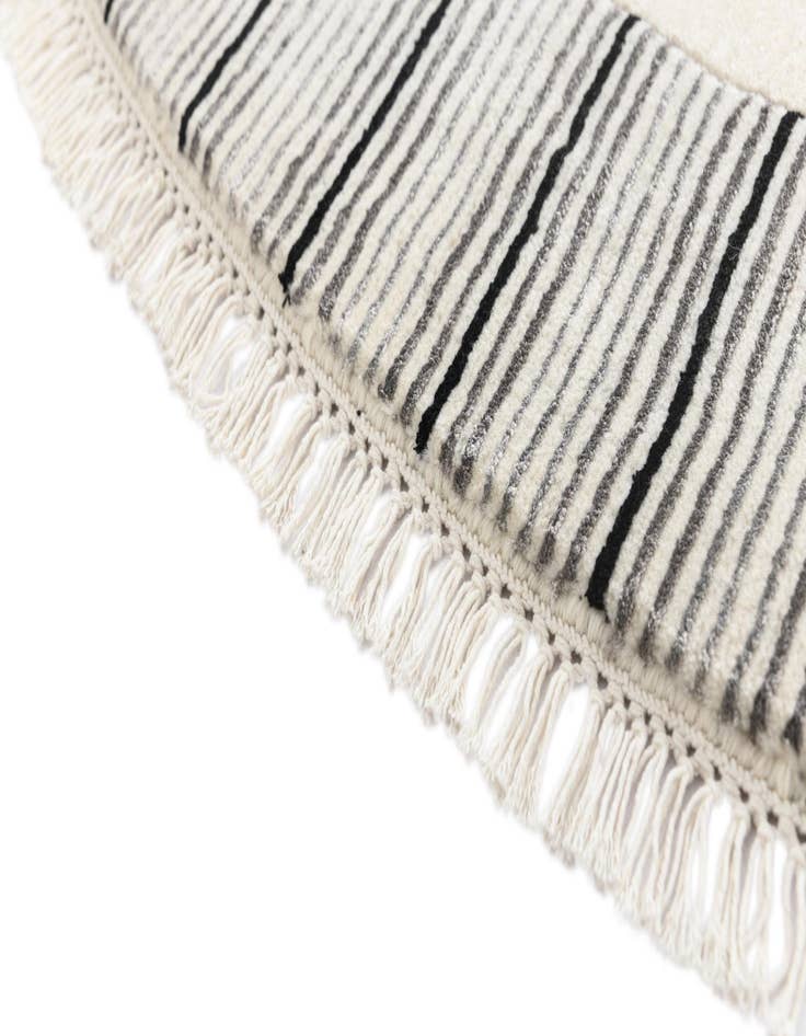 Detail image of  6' 6 x 6' 6  Hand Knotted Darya Wool Round Rug