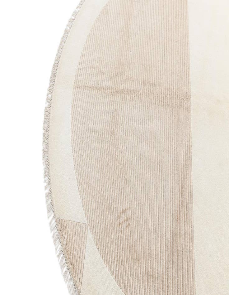 Detail image of  6' 6 x 6' 6  Hand Knotted Darya Wool Round Rug