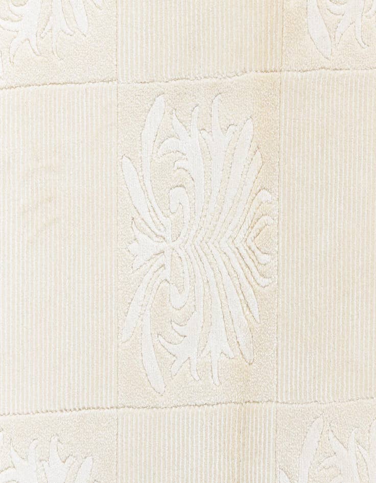 Detail image of  6' 6 x 6' 6  Hand Knotted Darya Wool Round Rug