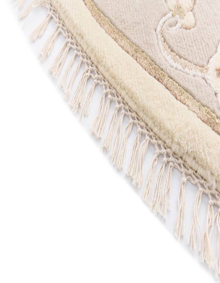 Detail image of  8' 1 x 8' 1  Hand Knotted Darya Wool Round Rug