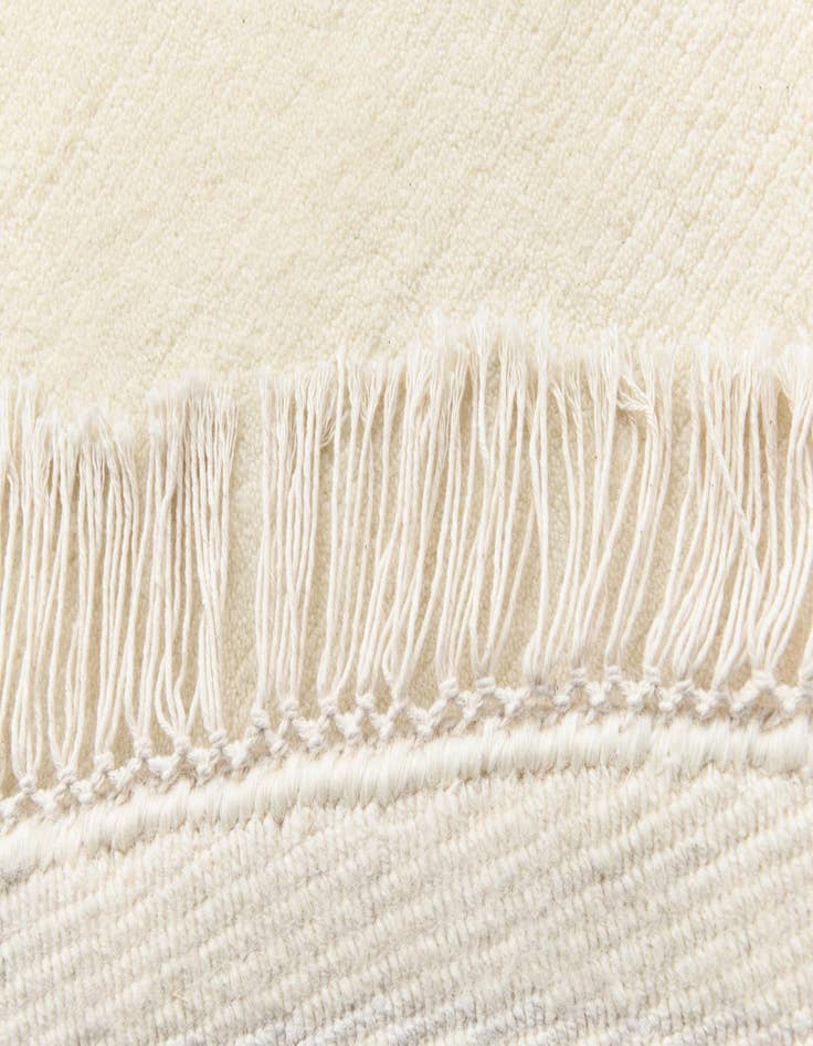 Detail image of  8' 2 x 8' 2  Hand Knotted Darya Wool Round Rug