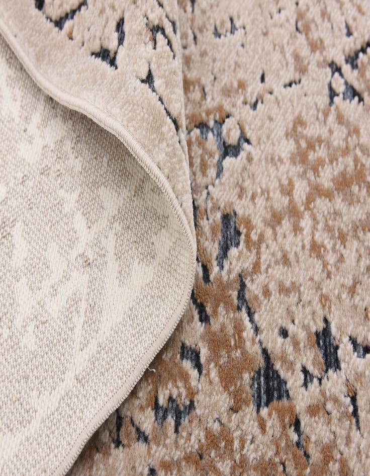 Detail image of  7' 10 x 7' 10 Eliza Round Rug