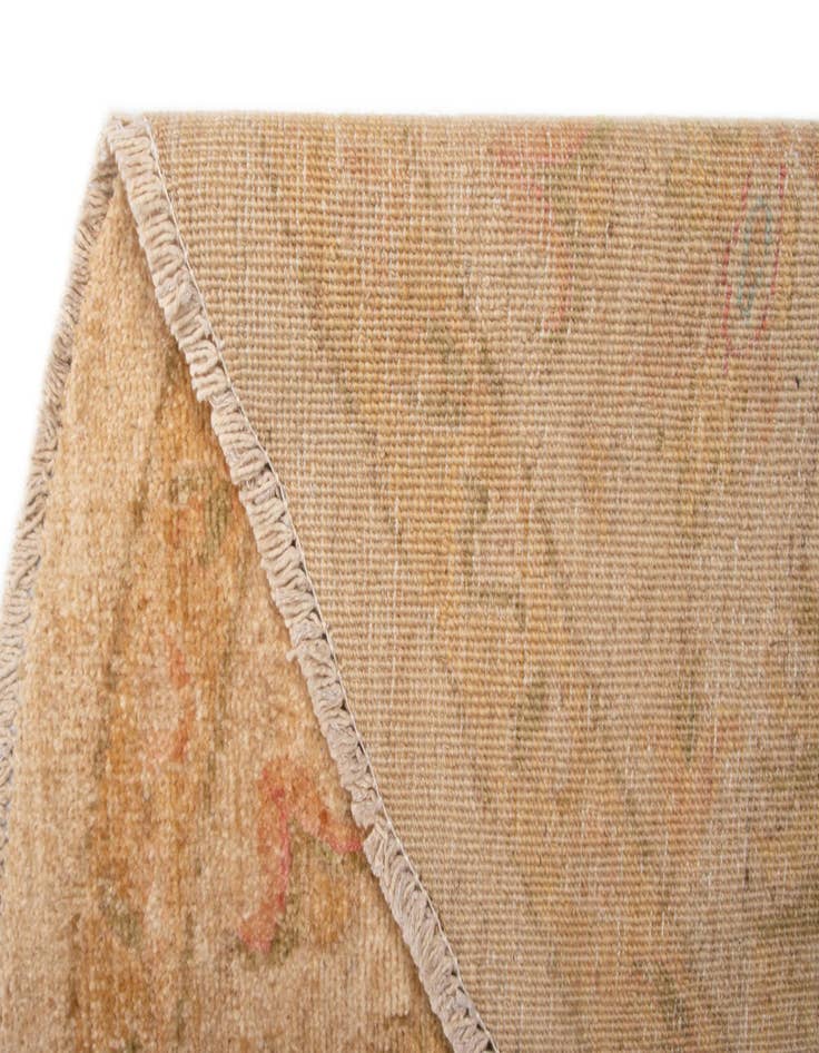 Detail image of  8' 1 x 8' 2 Kaizar Wool Round Rug