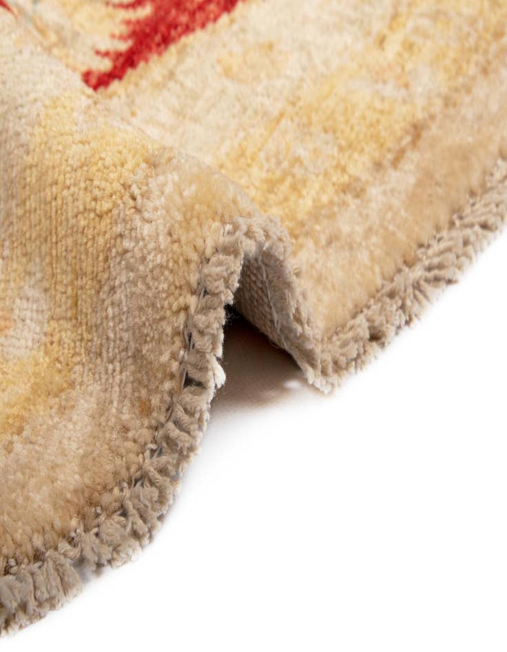 Detail image of  8' 2 x 8' 4 Kaizar Wool Round Rug