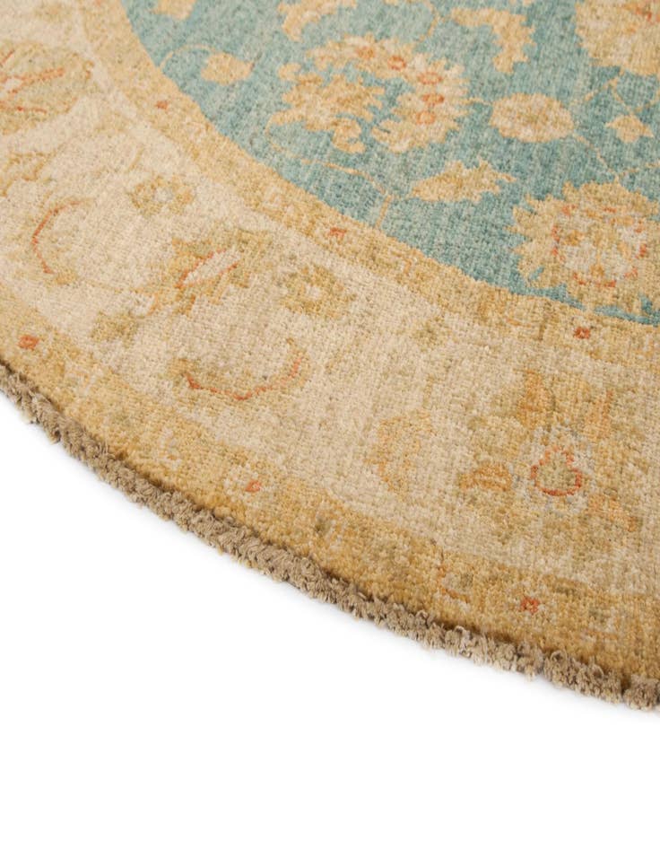 Detail image of  4' 9 x 4' 9 Kaizar Wool Round Rug