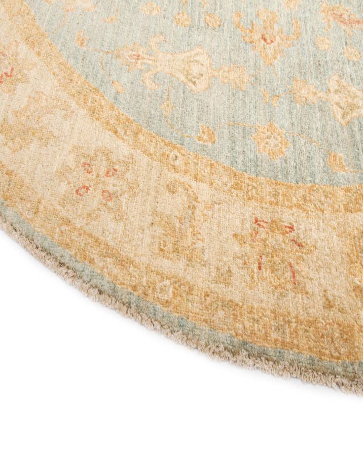 Detail image of  4' 9 x 4' 10 Kaizar Wool Round Rug