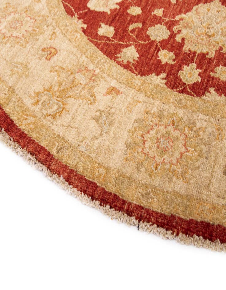 Detail image of  4' 10 x 4' 11 Kaizar Wool Round Rug