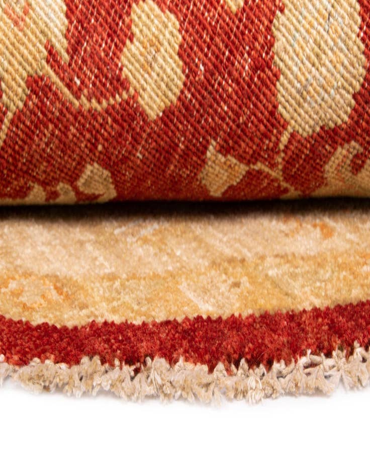 Detail image of  4' 10 x 4' 11 Kaizar Wool Round Rug