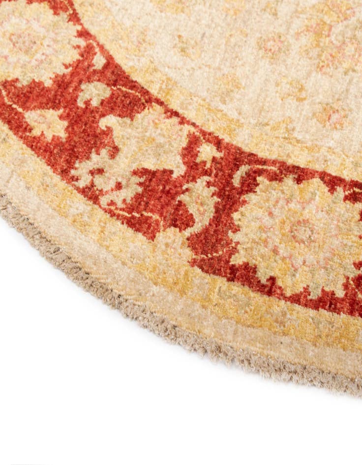 Detail image of  4' 11 x 5' Kaizar Wool Round Rug