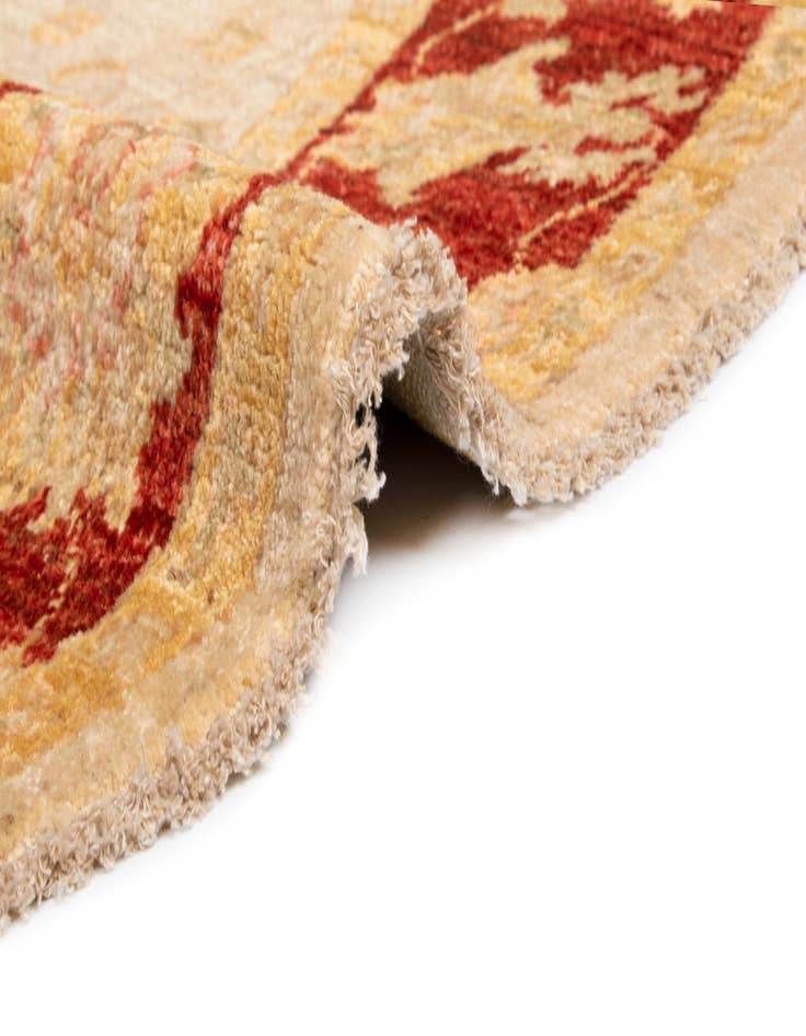 Detail image of  4' 11 x 5' Kaizar Wool Round Rug