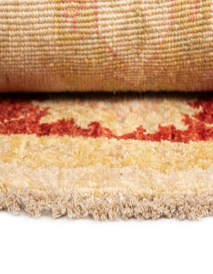 Detail image of  4' 11 x 5' Kaizar Wool Round Rug