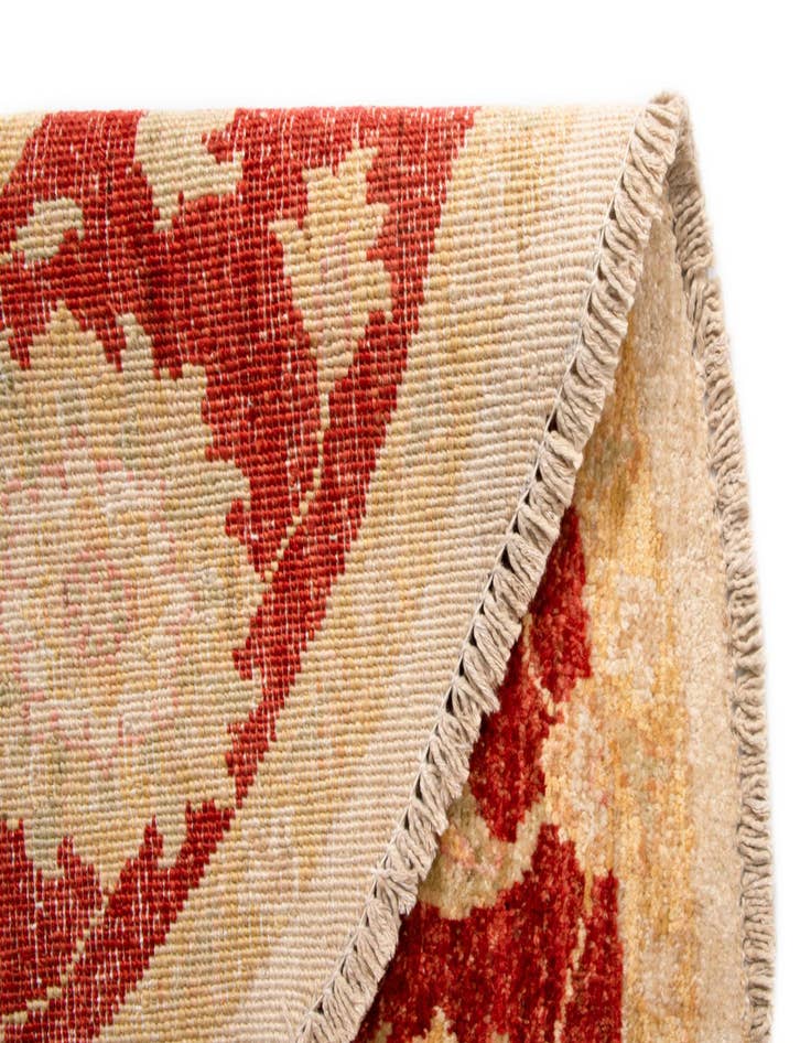 Detail image of  4' 11 x 5' Kaizar Wool Round Rug
