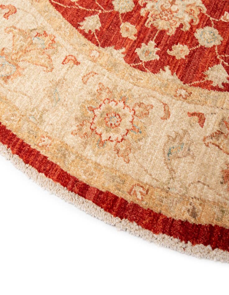 Detail image of  4' 7 x 5' Kaizar Round Rug