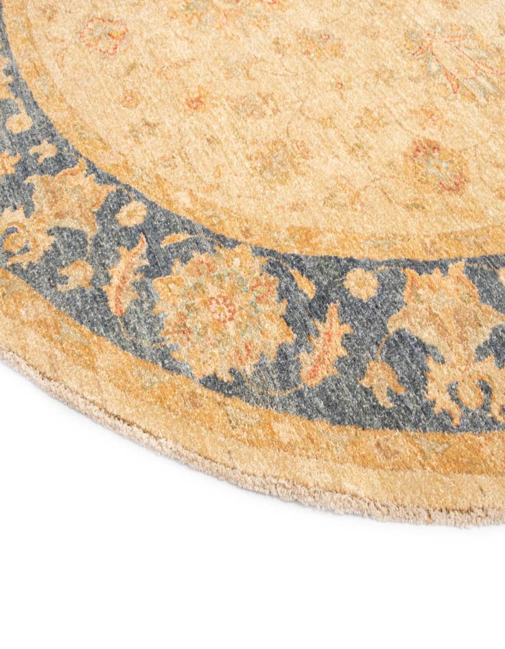 Detail image of  6' 7 x 6' 7 Kaizar Wool Round Rug