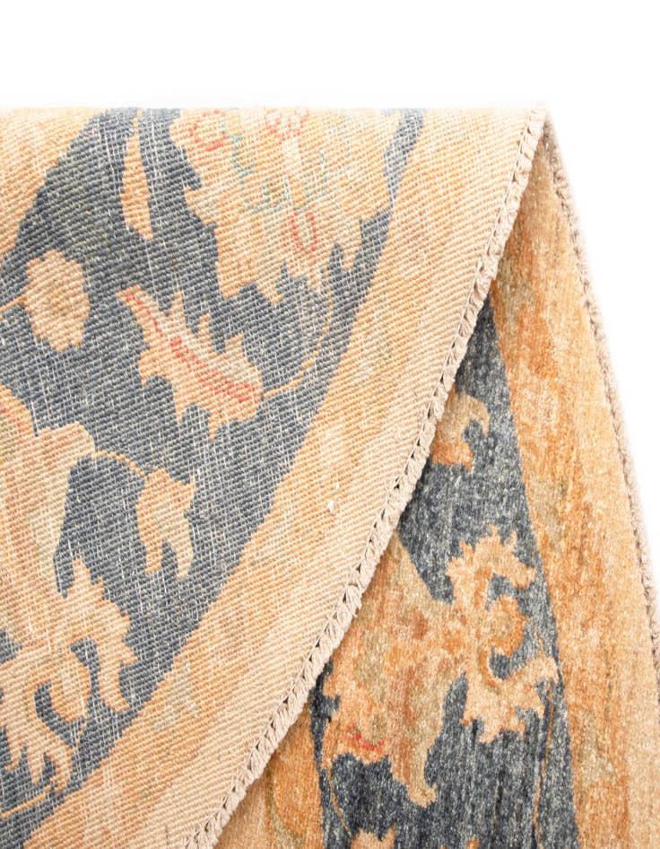 Detail image of  6' 7 x 6' 7 Kaizar Wool Round Rug