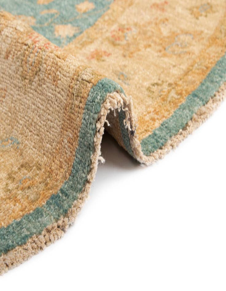 Detail image of  4' 9 x 4' 11 Kaizar Wool Round Rug