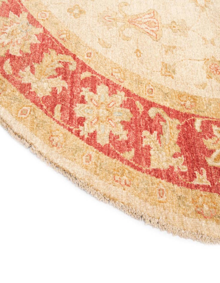Detail image of  6' 6 x 6' 7 Kaizar Wool Round Rug